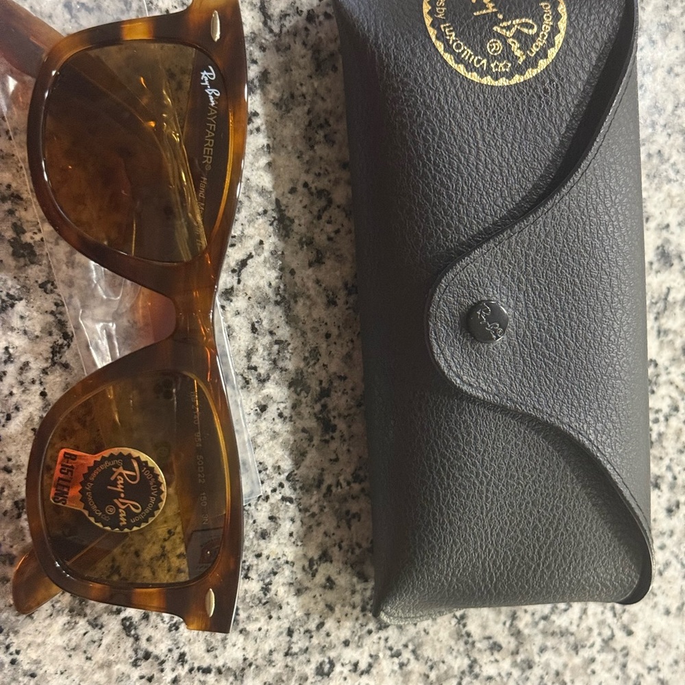 Ray-Ban  ORIGINAL WAYFARER CLASSIC Tortoise Shell Sunglasses